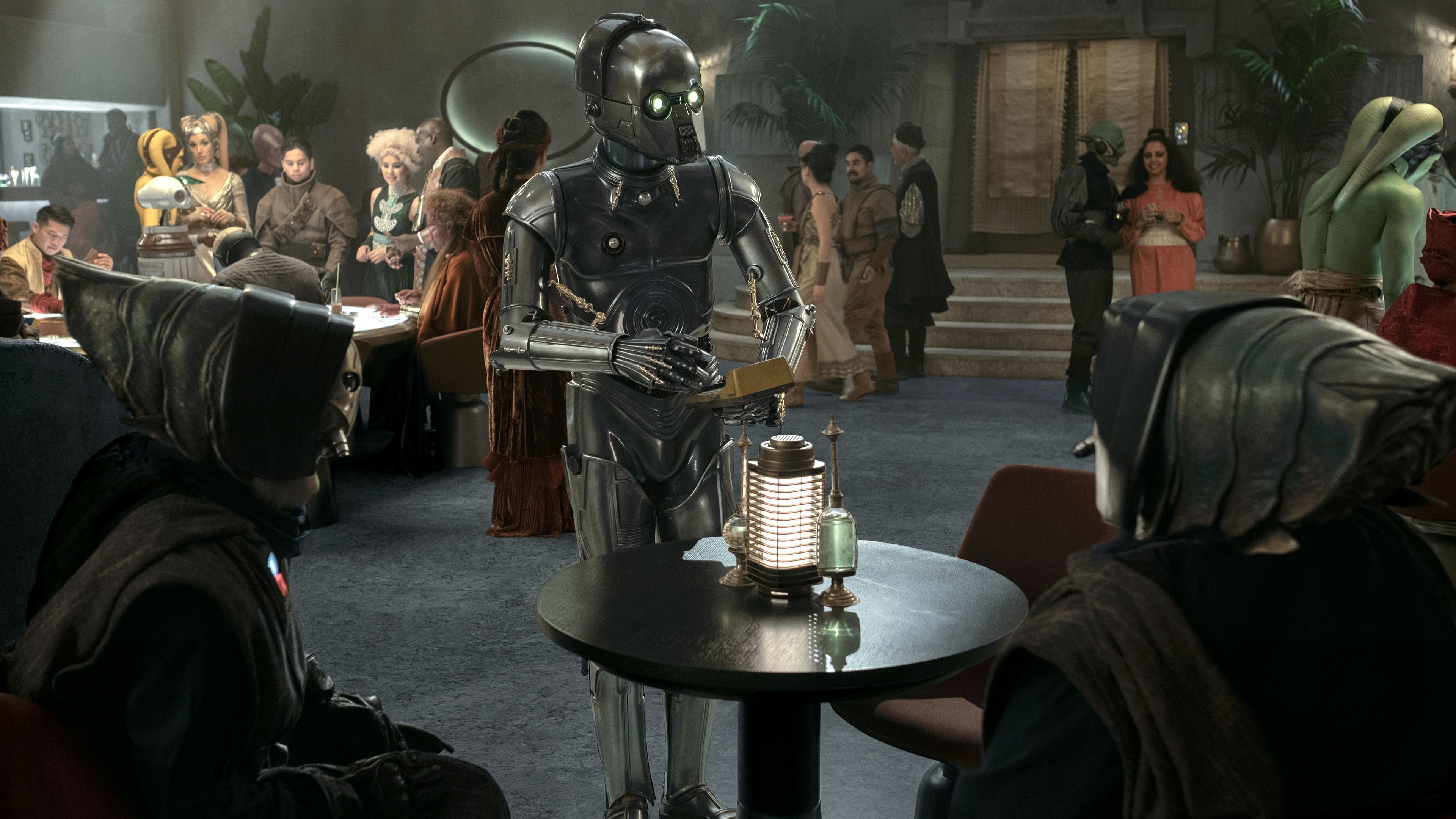 6 Capítulo 6: Del desierto viene un extraño